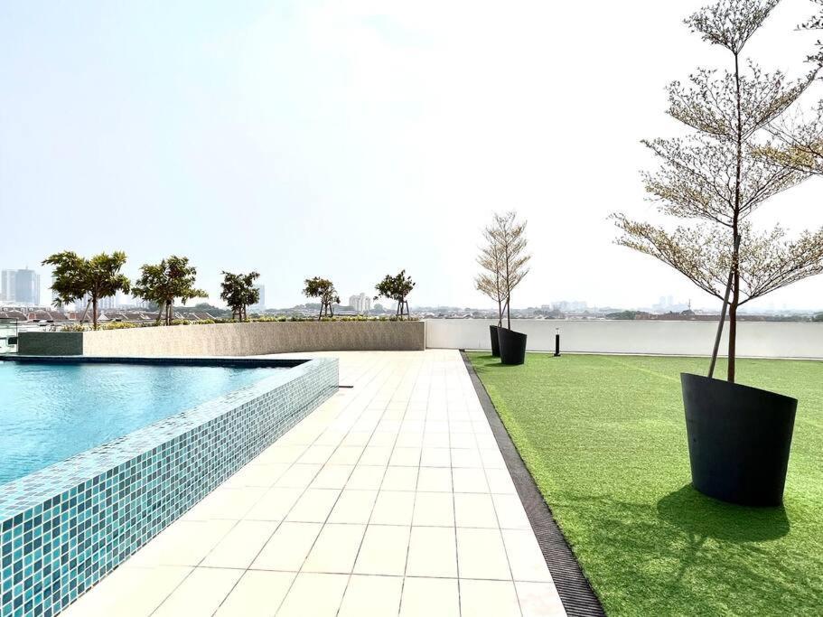 Urban Home-Swimming Pool-City Center 말라카 외부 사진